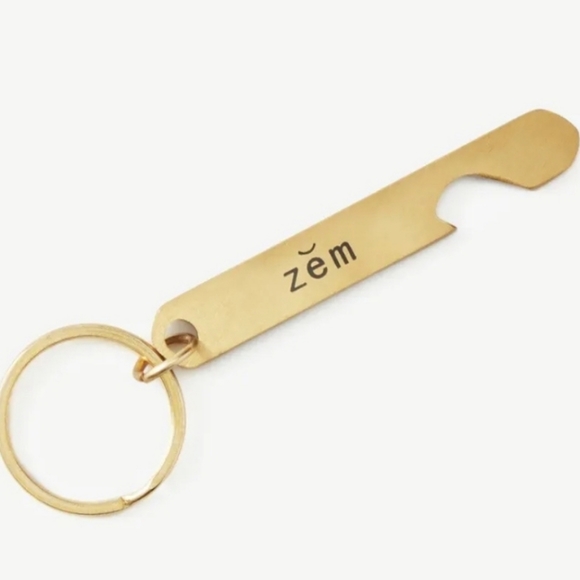 Weekender bundle, garment bag, dopp kit, manicure kit, bottle opener - Picture 4 of 4